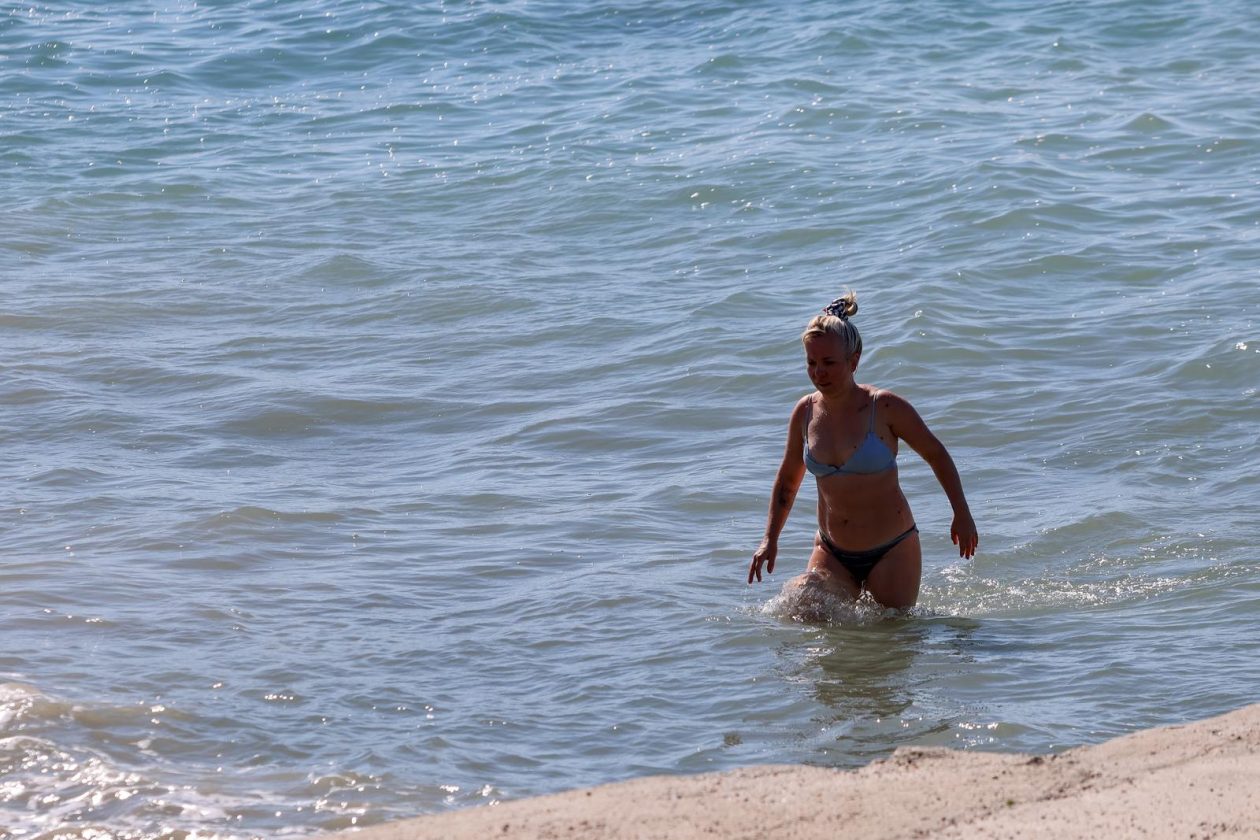 Zadar: Jesenski dan na plaži Kolovare Zadar: Jesenski dan na plaži Kolovare