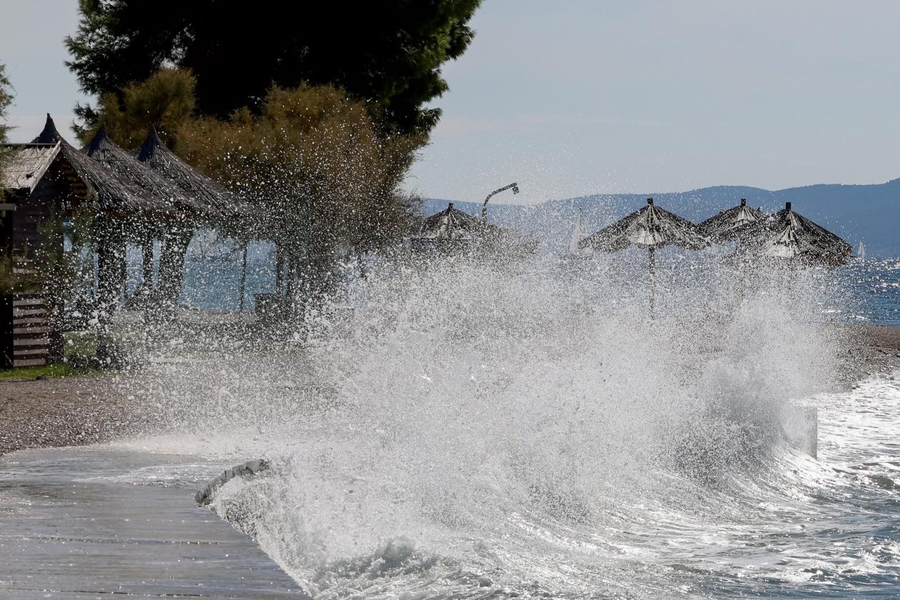 Zadar: Jesenski dan na plaži Kolovare Zadar: Jesenski dan na plaži Kolovare