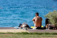 Zadar: Jesenski dan na plaži Kolovare Zadar: Jesenski dan na plaži Kolovare