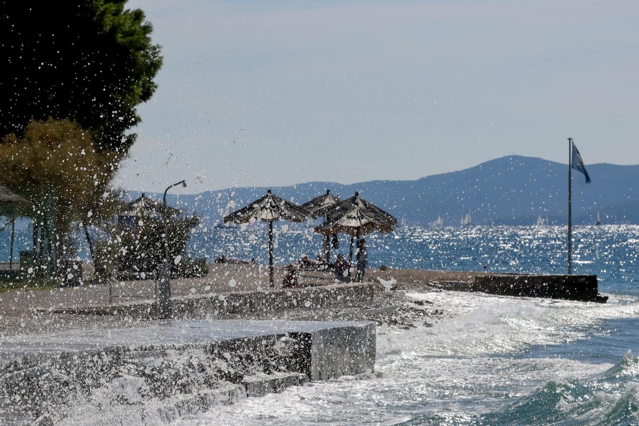 Zadar: Jesenski dan na plaži Kolovare Zadar: Jesenski dan na plaži Kolovare