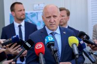 Zadar: Potpredsjednik Vlade i ministar prostornog uređenja, graditeljstva i državne imovine Branko Bačić boravo je u radnom posjetu Zadarskoj županiji Zadar: Potpredsjednik Vlade i ministar prostornog uređenja, graditeljstva i državne imovine Branko Bačić boravo je u radnom posjetu Zadarskoj županiji