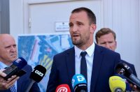Zadar: Potpredsjednik Vlade i ministar prostornog uređenja, graditeljstva i državne imovine Branko Bačić boravo je u radnom posjetu Zadarskoj županiji Zadar: Potpredsjednik Vlade i ministar prostornog uređenja, graditeljstva i državne imovine Branko Bačić boravo je u radnom posjetu Zadarskoj županiji
