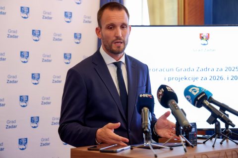 Zadar: Gradonačelnik Šime Erlić predstavio prijedlog proračuna Grada Zadra za 2025. godinu