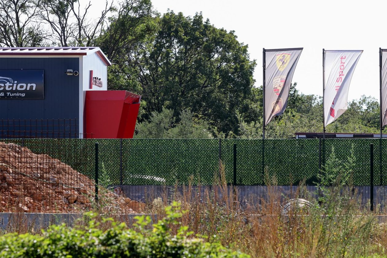 Briševo: Ozlijeđen vlasnik autosalona u pucnjavi, očevid je u tijeku