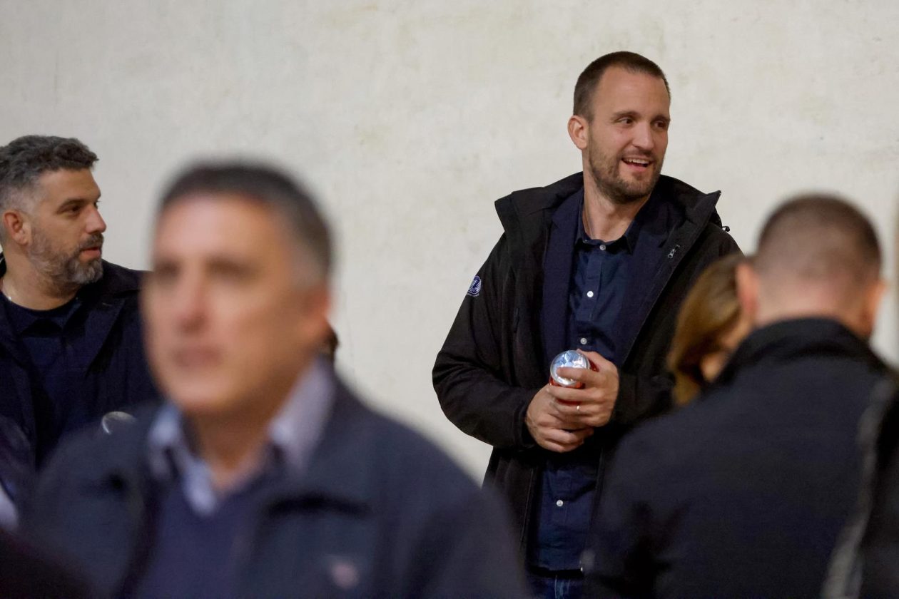 Zadar: Polaganje svijeća i vijenca na spomeniku poginulim braniteljima