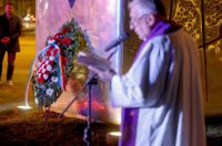 Zadar: Polaganje svijeća i vijenca na spomeniku poginulim braniteljima