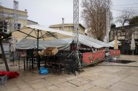 Zadar: Ugostitelji uklanjaju inventar iz adventskih kućica Zadar: Ugostitelji uklanjaju inventar iz adventskih kućica