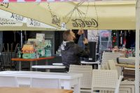 Zadar: Ugostitelji uklanjaju inventar iz adventskih kućica Zadar: Ugostitelji uklanjaju inventar iz adventskih kućica