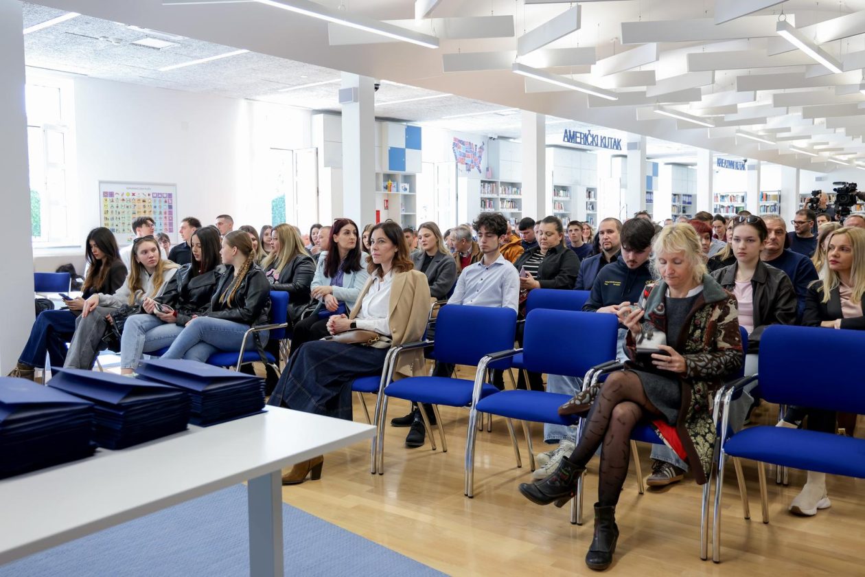 Zadar: Svečana dodjela stipendija učenicima i studentima