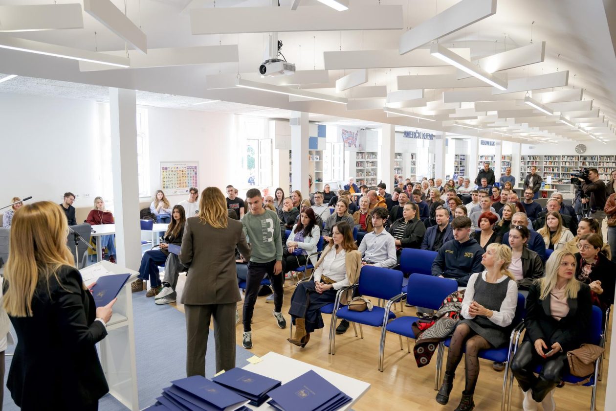 Zadar: Svečana dodjela stipendija učenicima i studentima