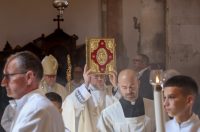 Nadbiskup Zgrablić predvodio svečano misno slavlje u zadarskoj prvostolnici na Uskrs