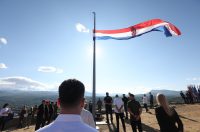 Knin: Na  tvrđavi podignuta hrvatska zastava