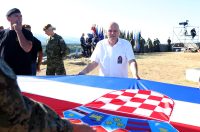 Knin: Na  tvrđavi podignuta hrvatska zastava