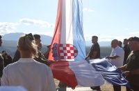 Knin: Na  tvrđavi podignuta hrvatska zastava