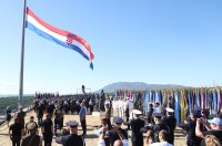 Knin: Na  tvrđavi podignuta hrvatska zastava