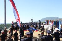 Knin: Na  tvrđavi podignuta hrvatska zastava