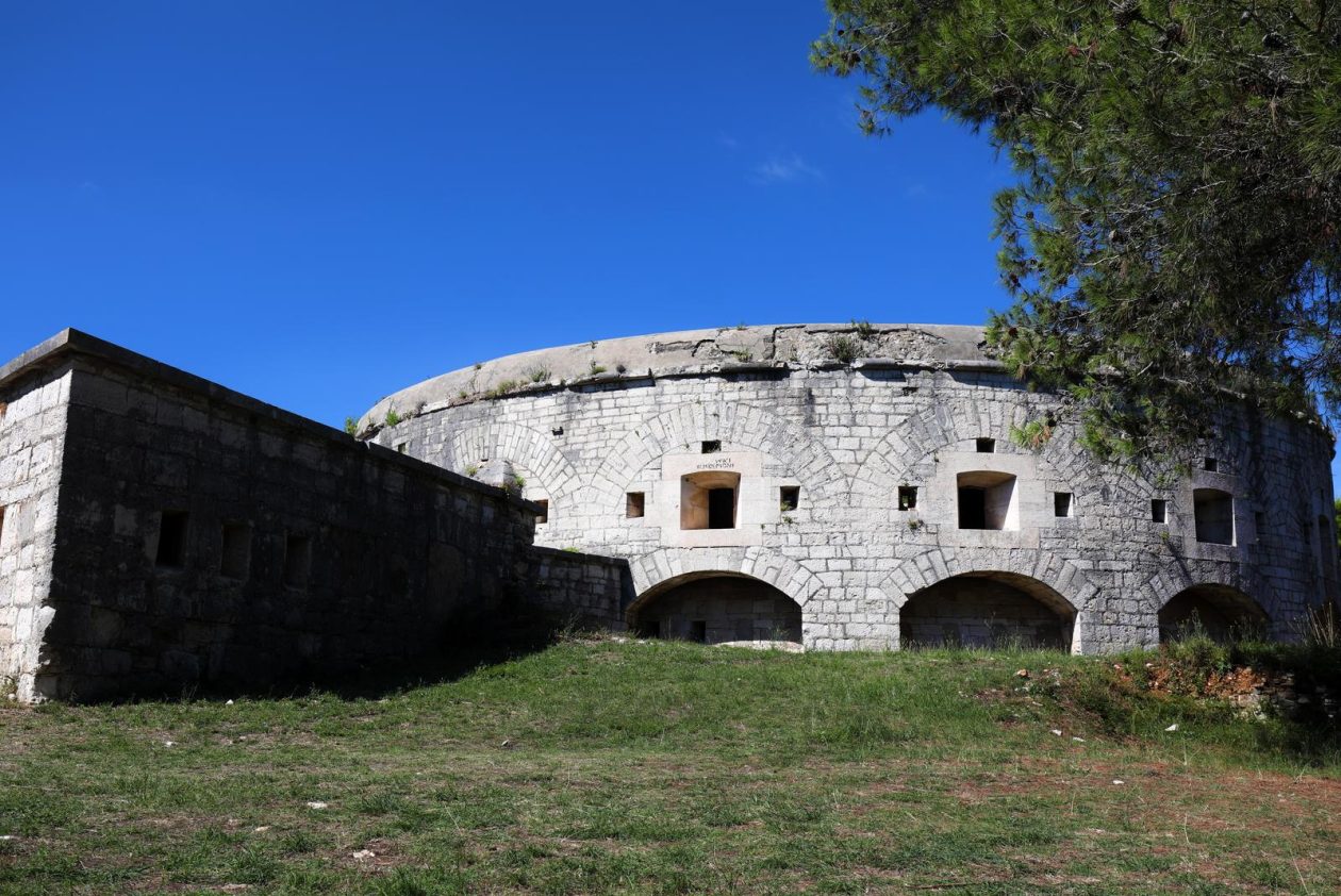 Utvrda San Giorgio otvorila vrata svojim posjetiteljima Utvrda San Giorgio otvorila vrata svojim posjetiteljima