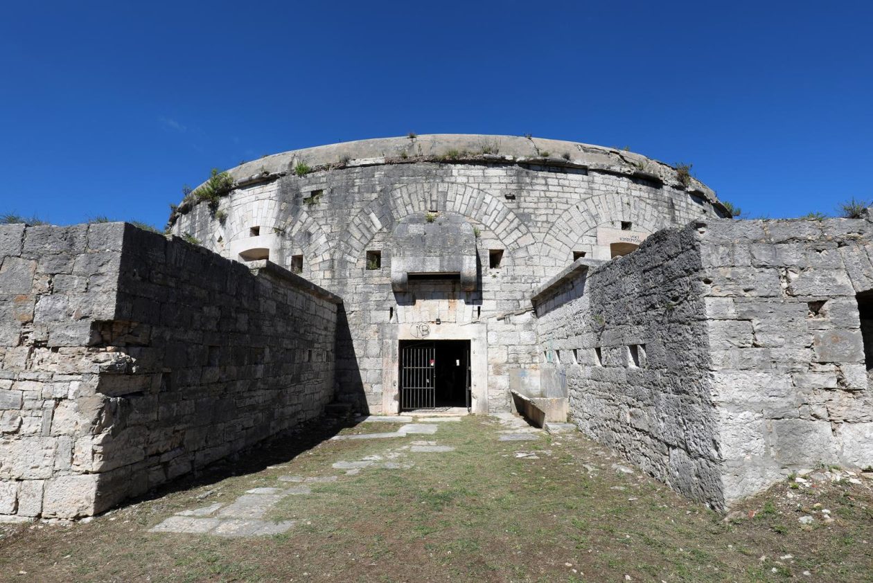 Utvrda San Giorgio otvorila vrata svojim posjetiteljima Utvrda San Giorgio otvorila vrata svojim posjetiteljima