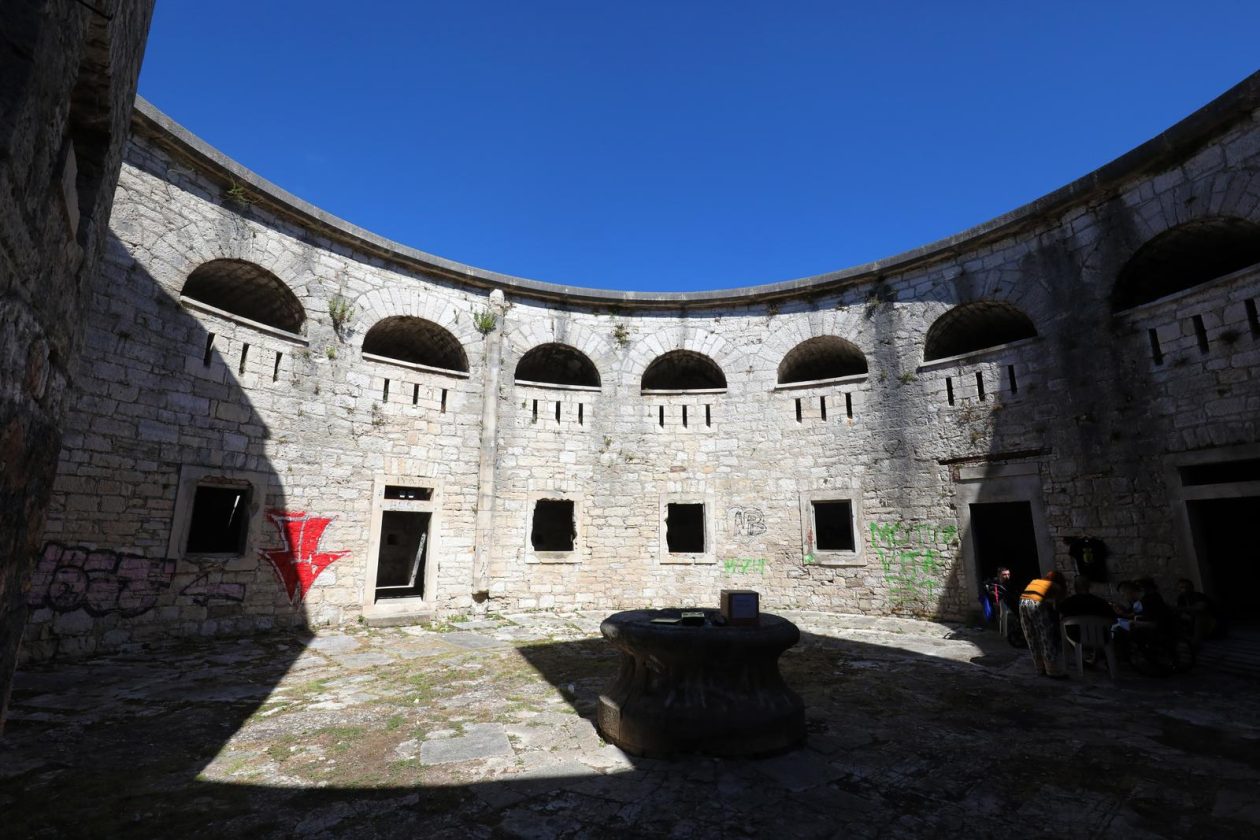 Utvrda San Giorgio otvorila vrata svojim posjetiteljima Utvrda San Giorgio otvorila vrata svojim posjetiteljima