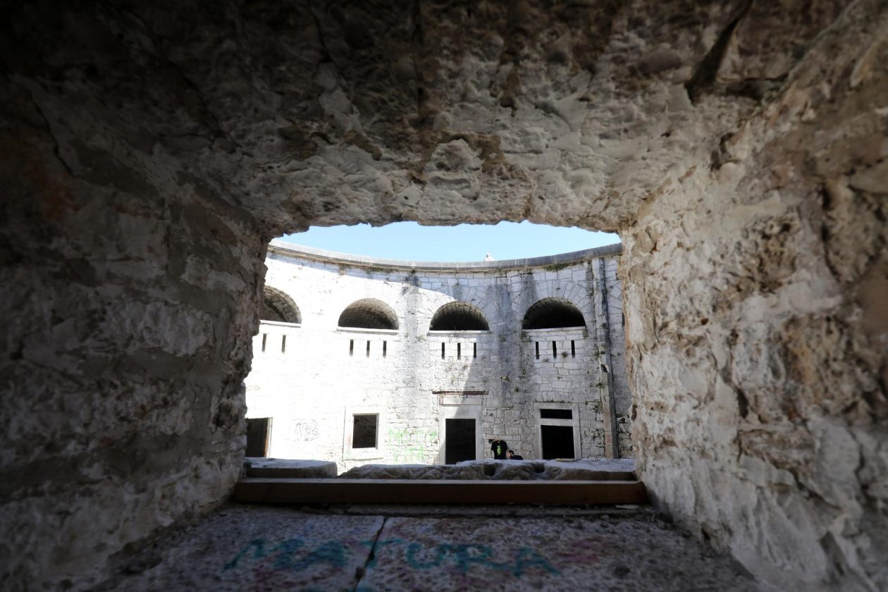 Utvrda San Giorgio otvorila vrata svojim posjetiteljima Utvrda San Giorgio otvorila vrata svojim posjetiteljima