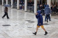 Zadar: Kišna nedjelja u centru grada