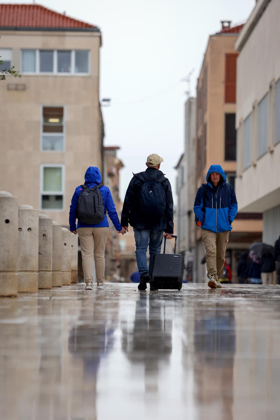 Zadar: Kišna nedjelja u centru grada