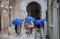 Zadar: Kišna nedjelja u centru grada