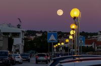 Izlazak punog mjeseca nad Zadrom