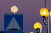 Izlazak punog mjeseca nad Zadrom