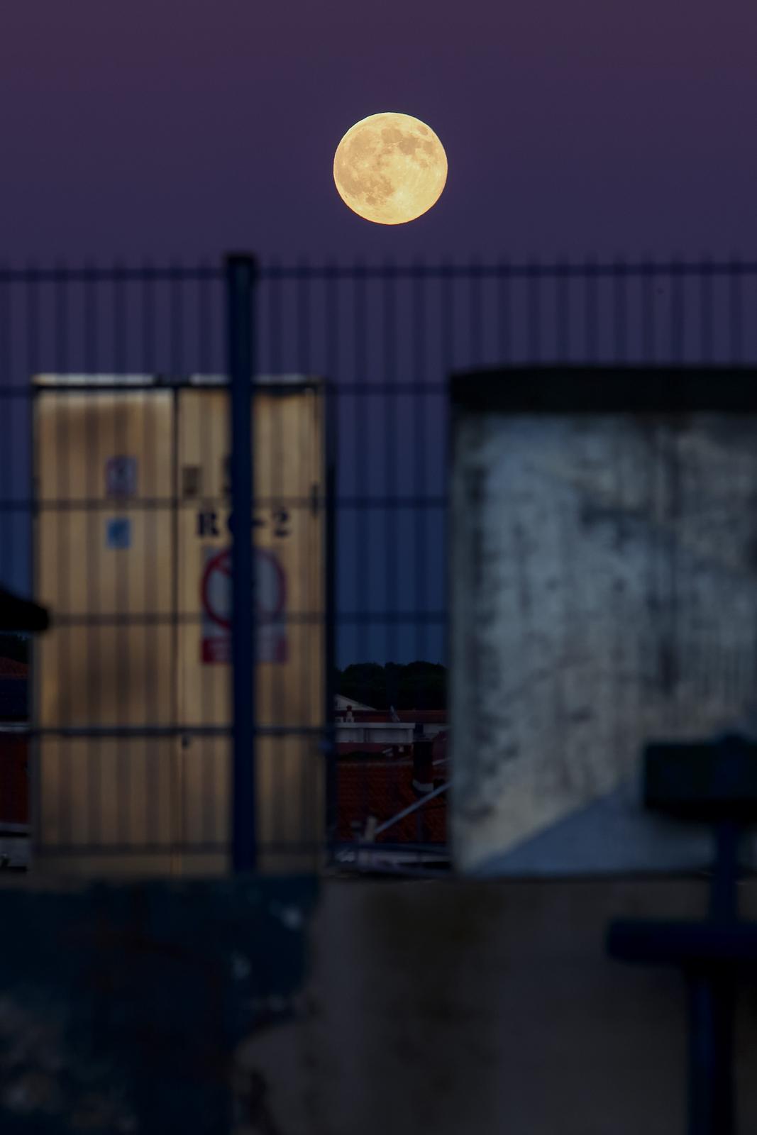 Izlazak punog mjeseca nad Zadrom