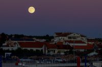 Izlazak punog mjeseca nad Zadrom