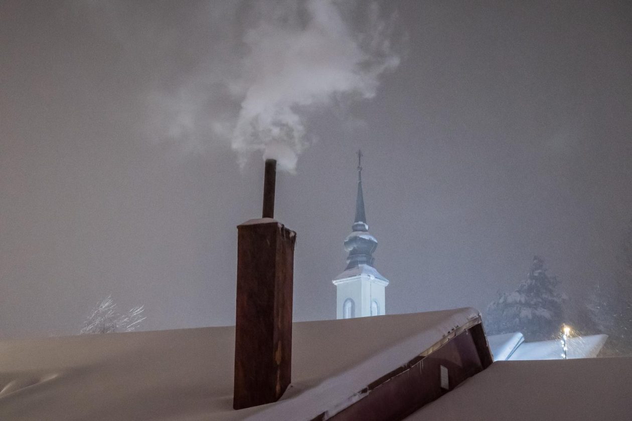 Snježni ugođaj u Gračacu