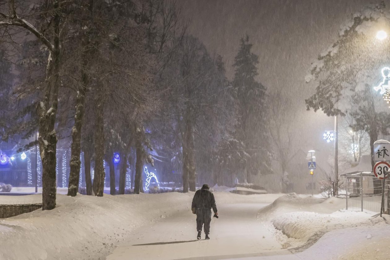 Snježni ugođaj u Gračacu