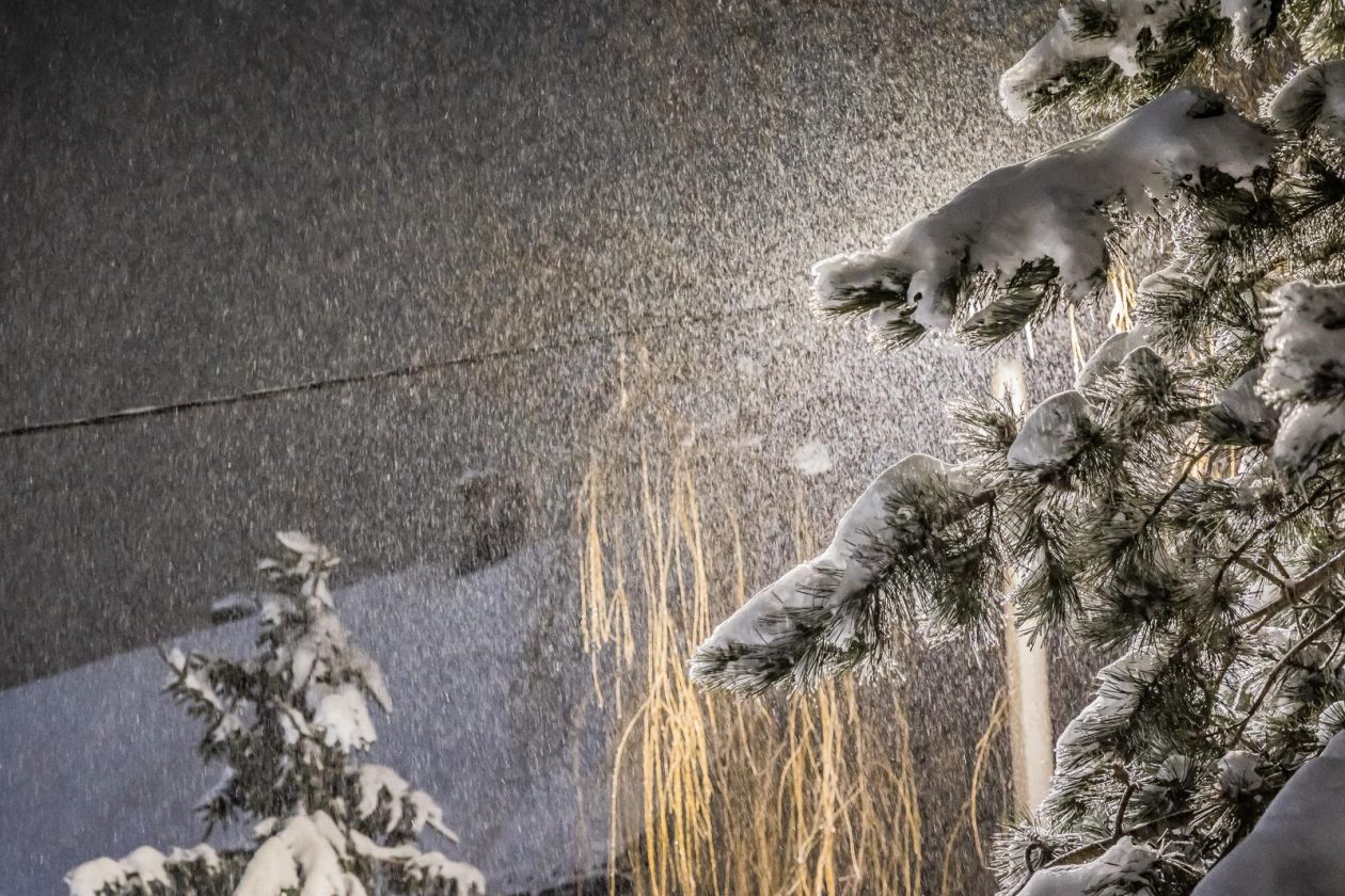 Snježni ugođaj u Gračacu