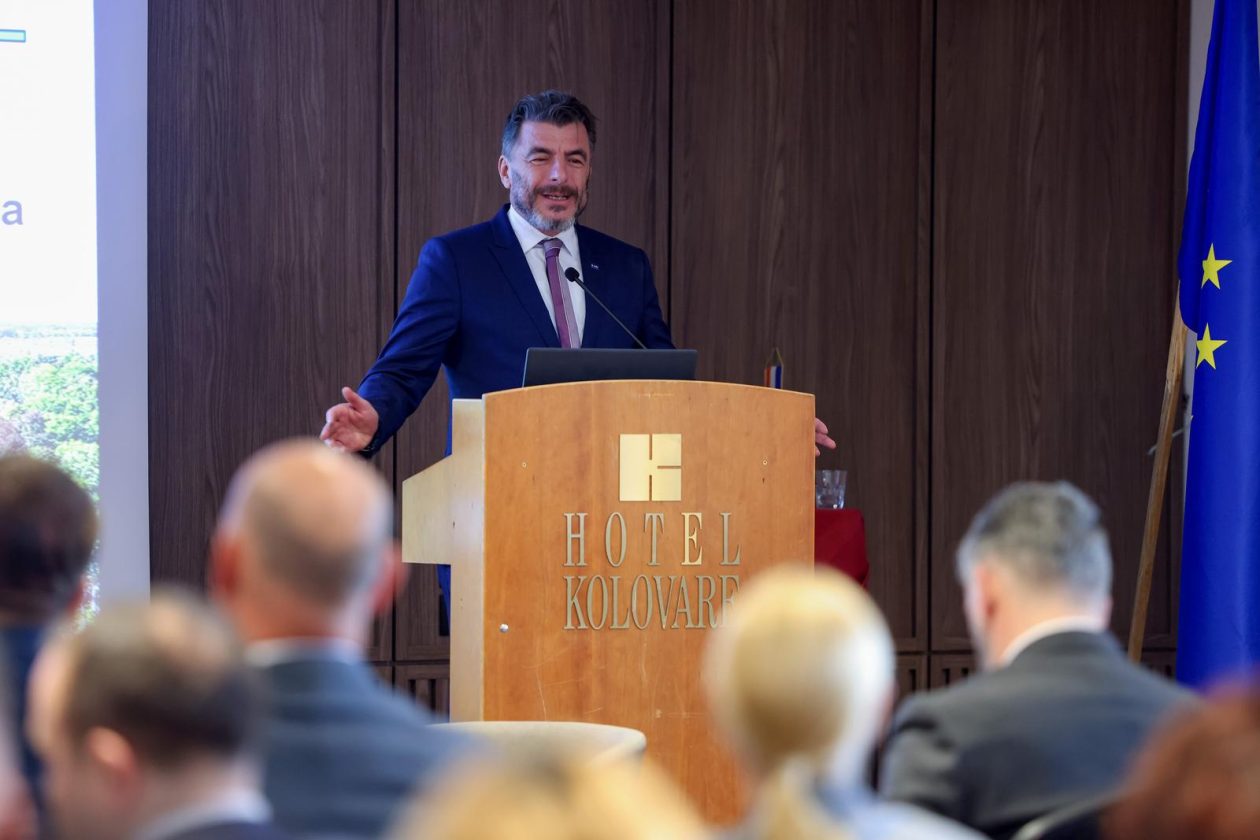 Zadar: Konferencija projekta “Videonadzor i rano otkrivanje šumskih požara – FIRESTOP” Zadar: Konferencija projekta “Videonadzor i rano otkrivanje šumskih požara – FIRESTOP”