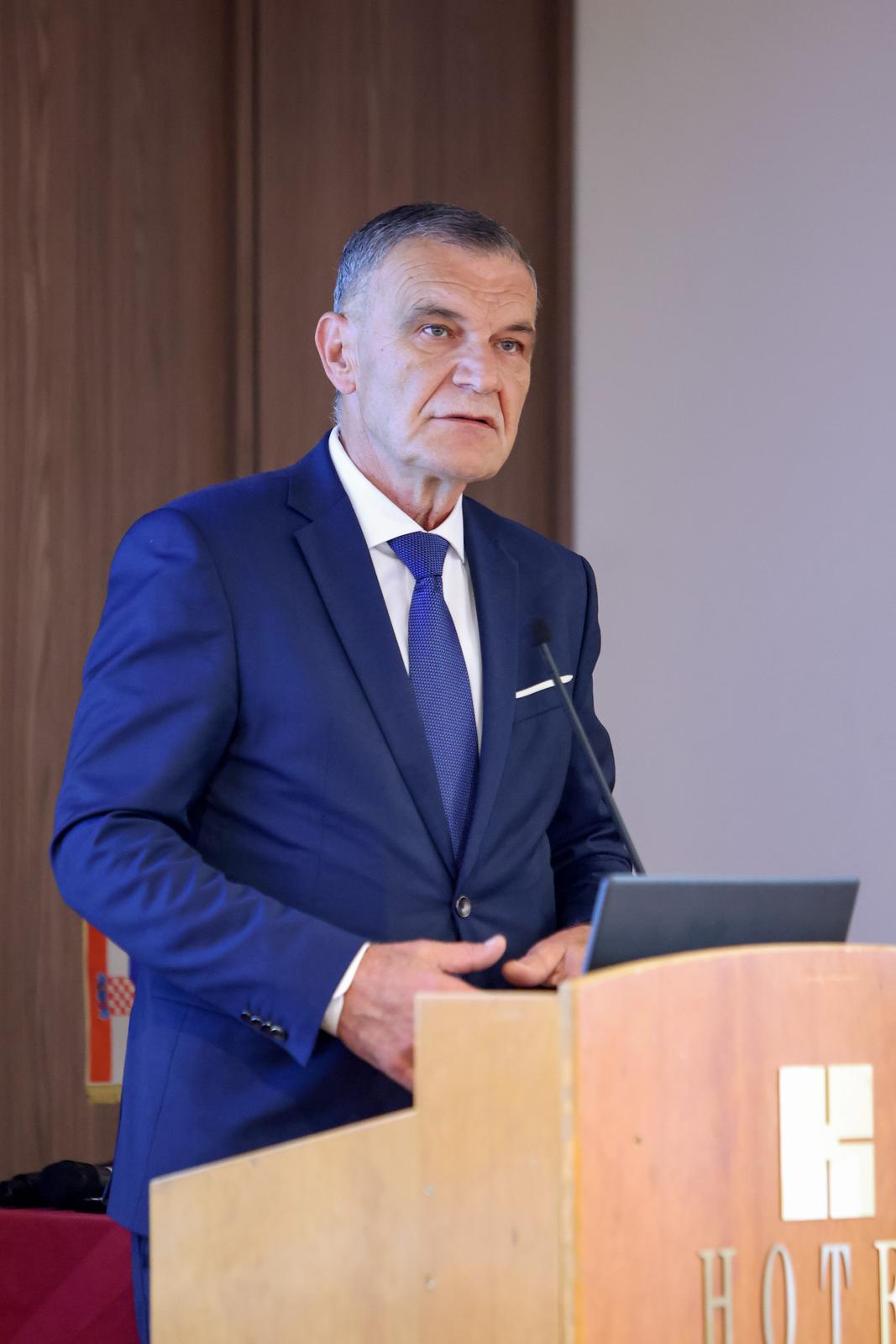 Zadar: Konferencija projekta “Videonadzor i rano otkrivanje šumskih požara – FIRESTOP” Zadar: Konferencija projekta “Videonadzor i rano otkrivanje šumskih požara – FIRESTOP”