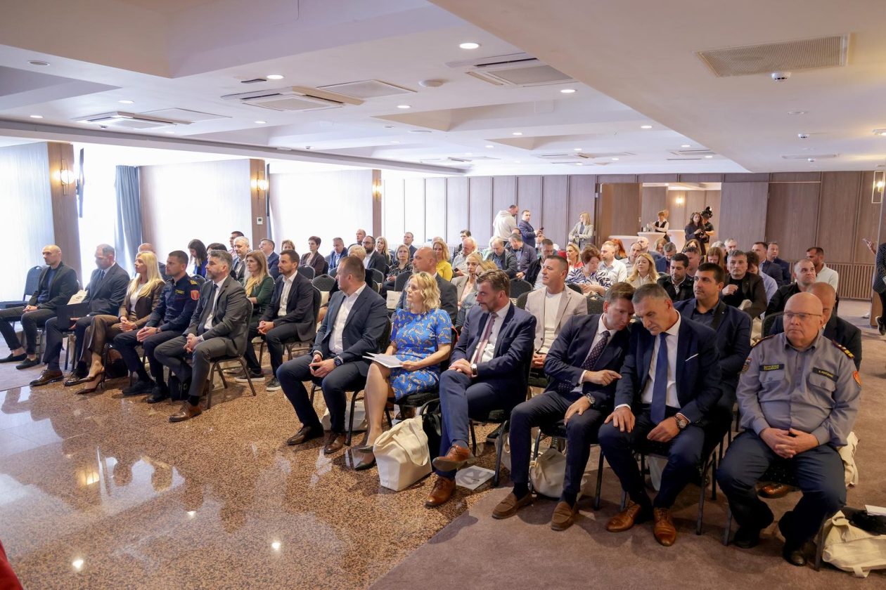Zadar: Konferencija projekta “Videonadzor i rano otkrivanje šumskih požara – FIRESTOP” Zadar: Konferencija projekta “Videonadzor i rano otkrivanje šumskih požara – FIRESTOP”