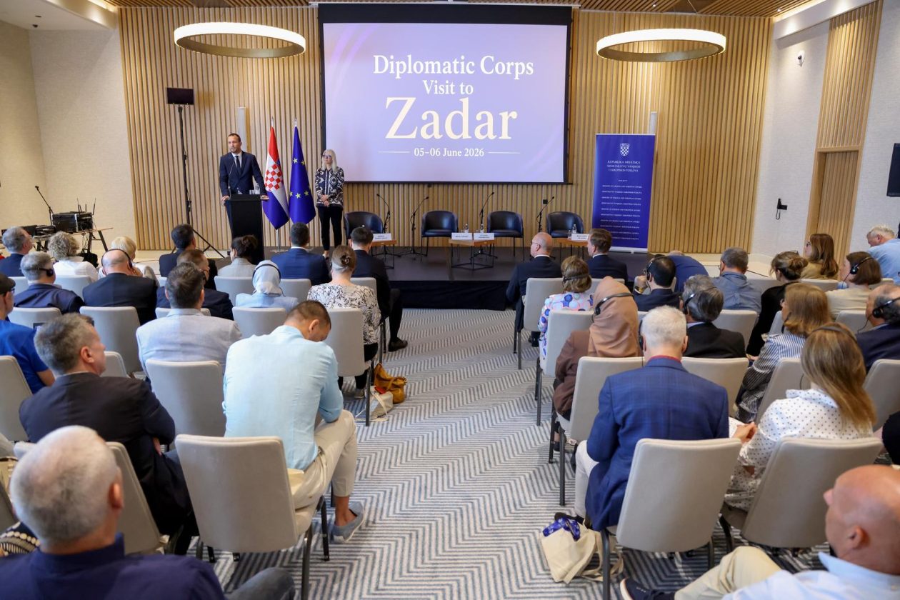 Panel na temu Krešimira Ćosića, sportaš i diplomat Panel na temu Krešimira Ćosića, sportaš i diplomat