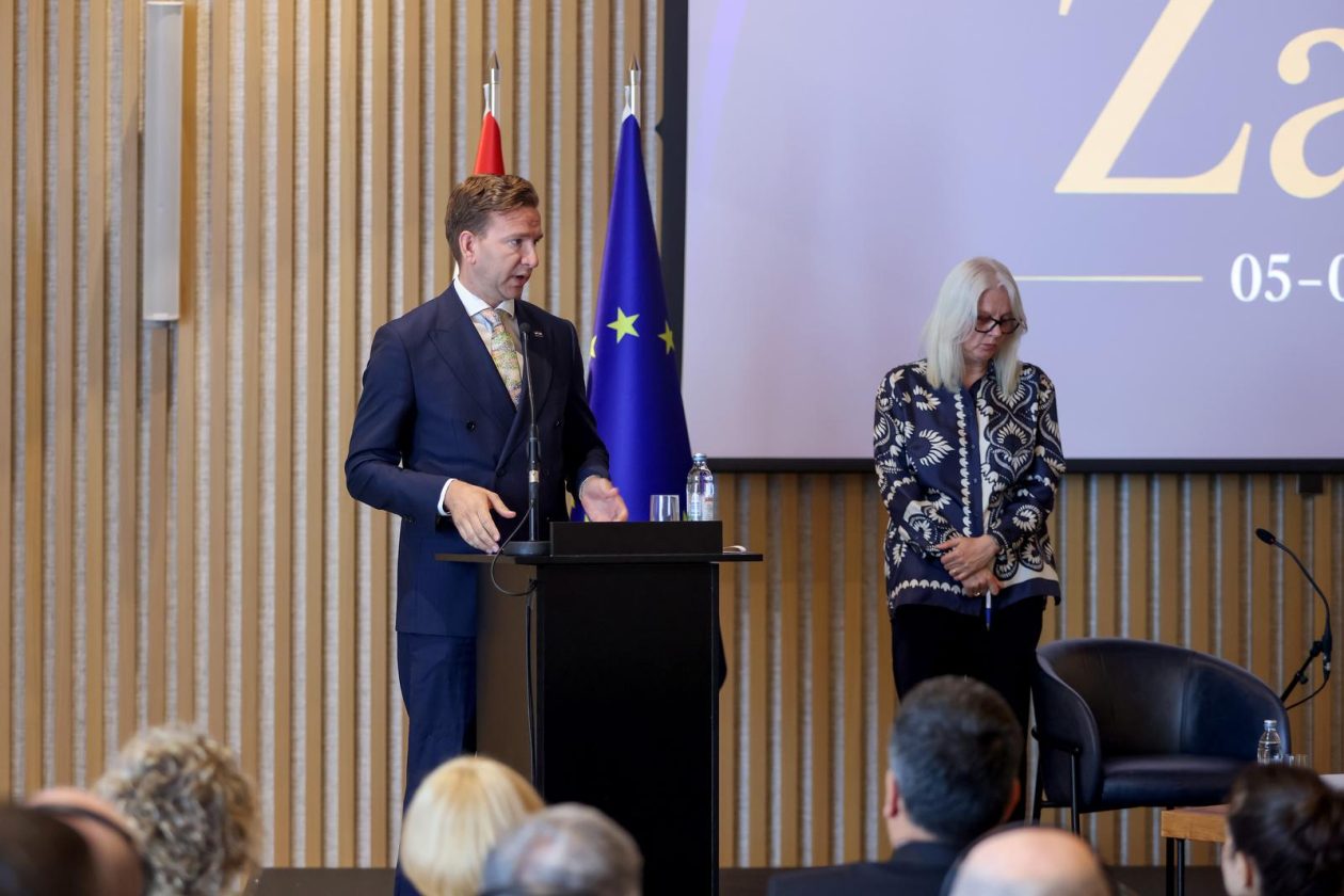 Panel na temu Krešimira Ćosića, sportaš i diplomat Panel na temu Krešimira Ćosića, sportaš i diplomat