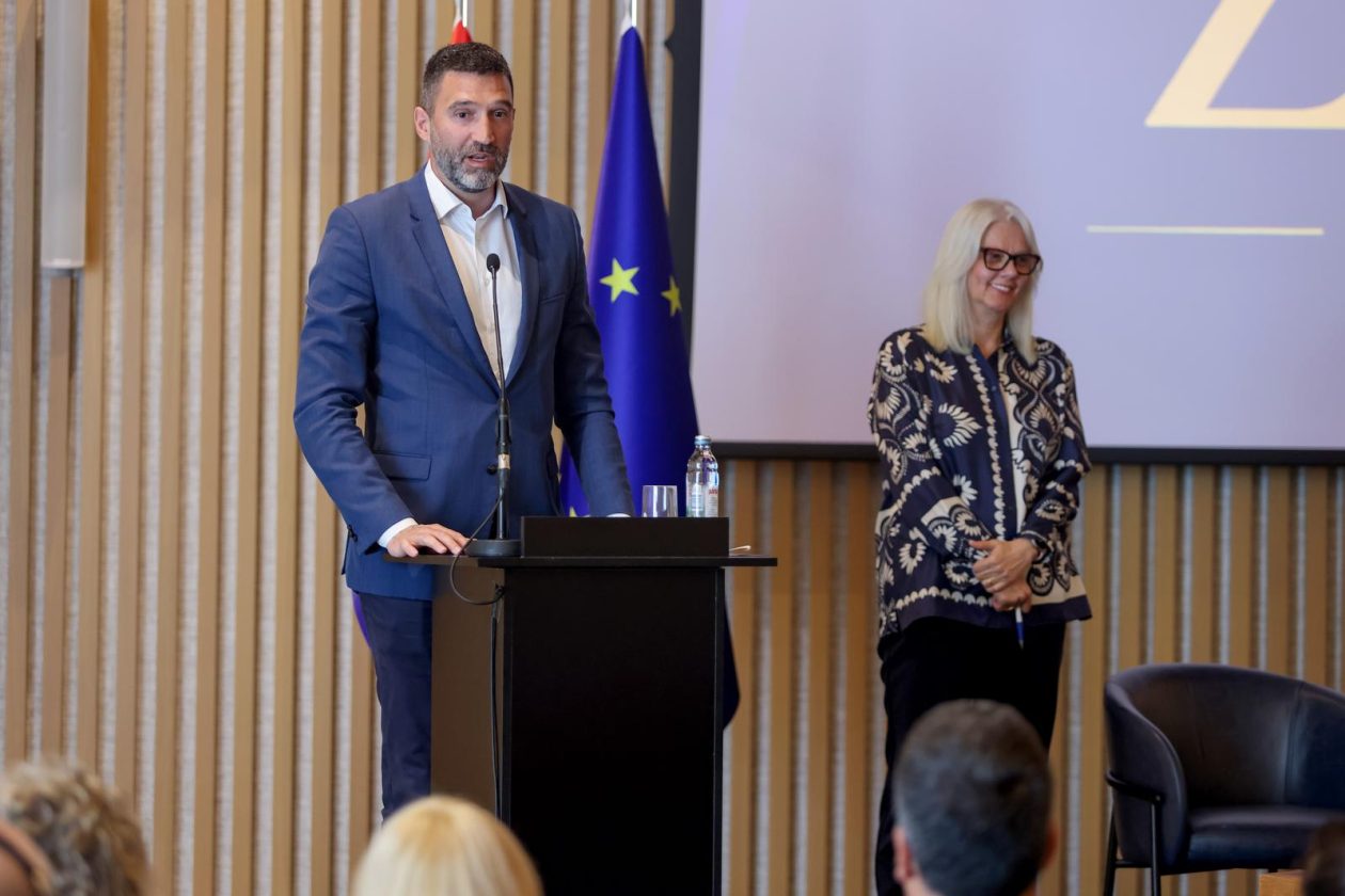 Panel na temu Krešimira Ćosića, sportaš i diplomat Panel na temu Krešimira Ćosića, sportaš i diplomat