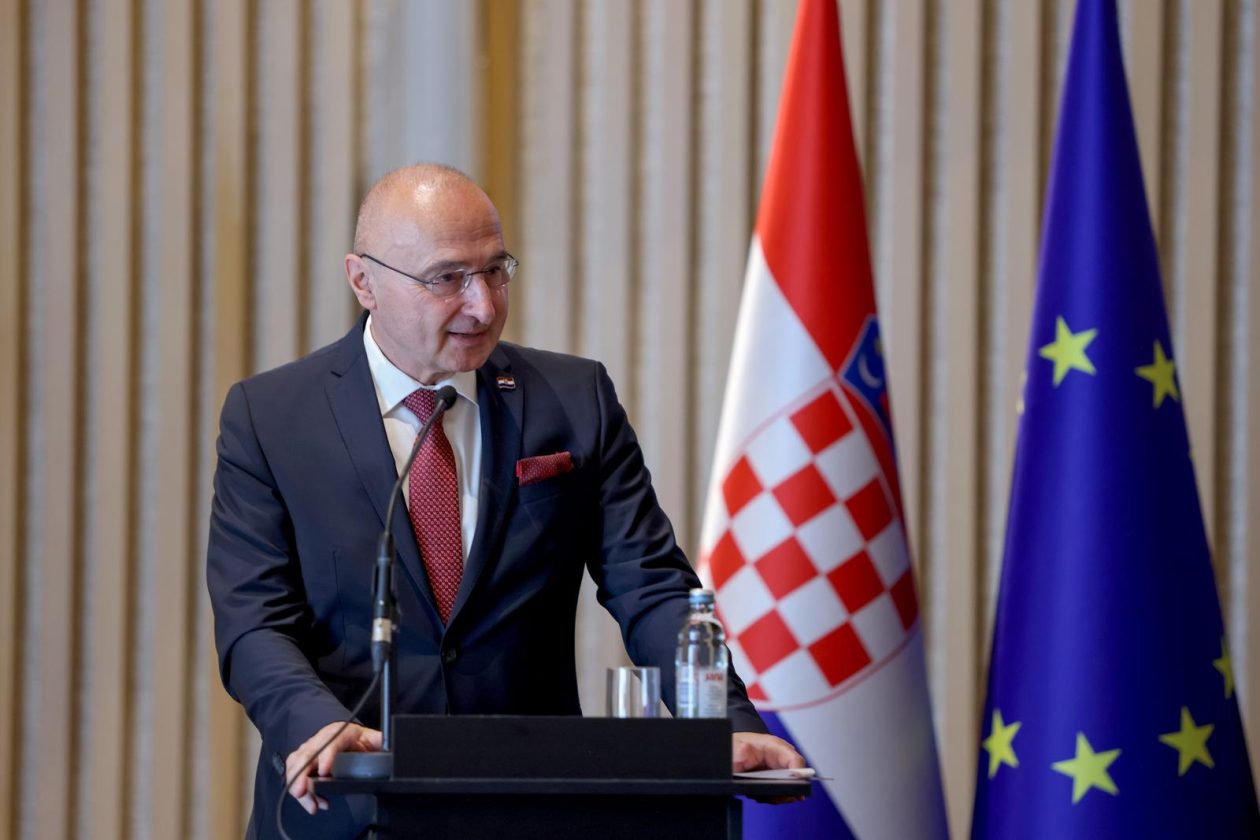Panel na temu Krešimira Ćosića, sportaš i diplomat Panel na temu Krešimira Ćosića, sportaš i diplomat