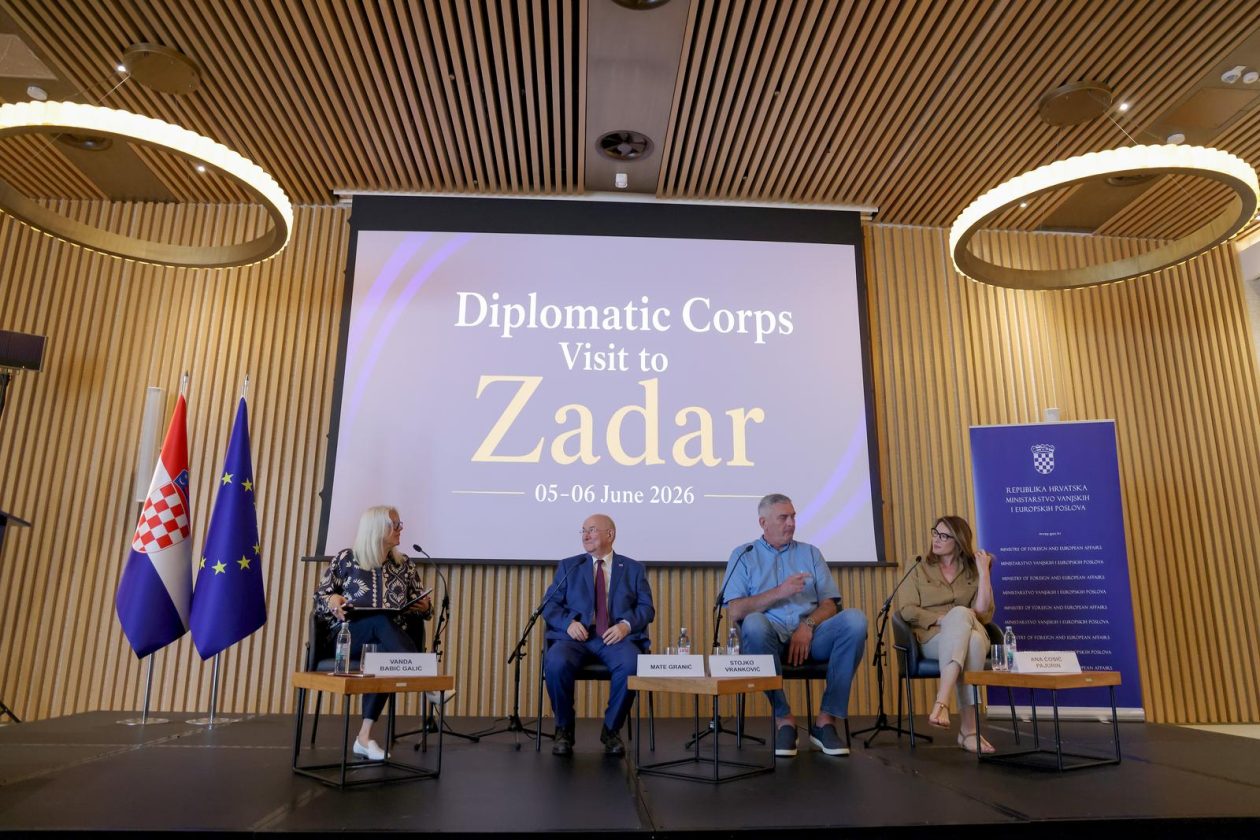Panel na temu Krešimira Ćosića, sportaš i diplomat Panel na temu Krešimira Ćosića, sportaš i diplomat