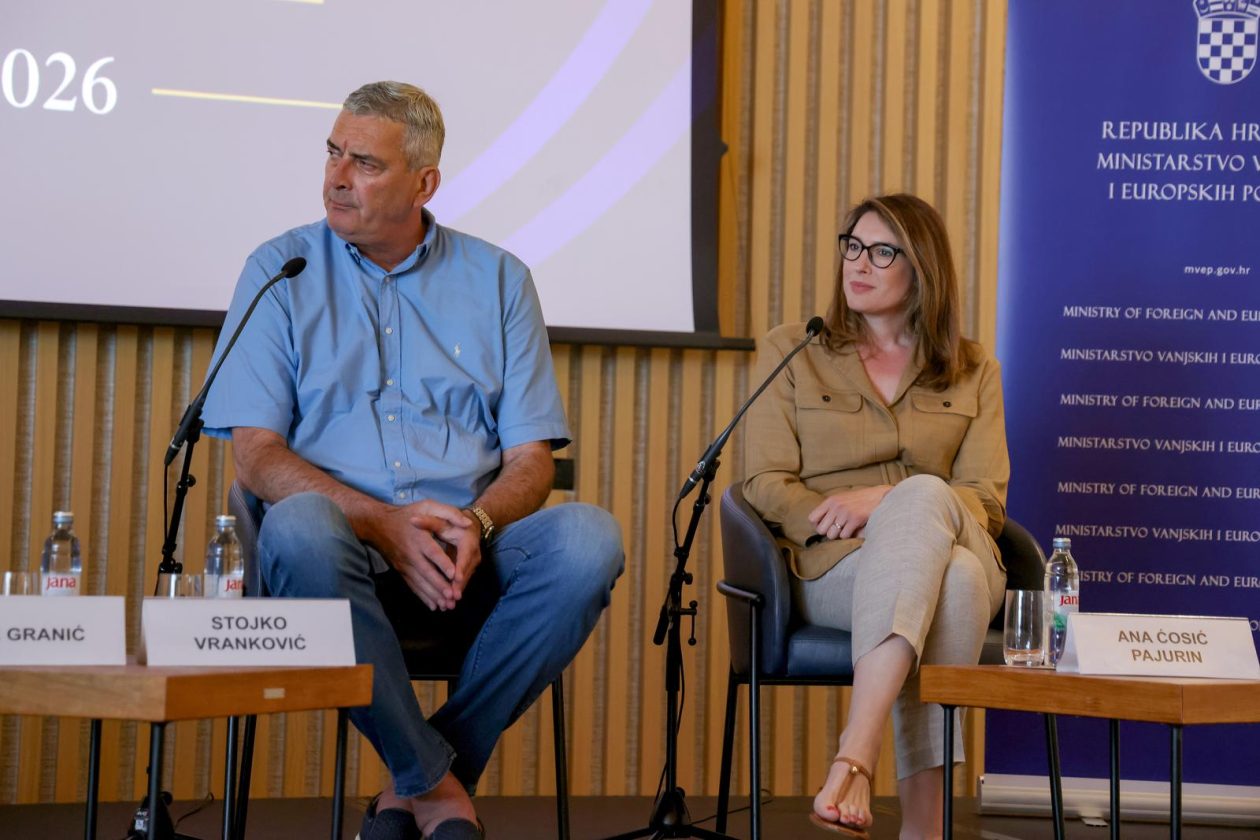 Panel na temu Krešimira Ćosića, sportaš i diplomat Panel na temu Krešimira Ćosića, sportaš i diplomat