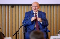 Panel na temu Krešimira Ćosića, sportaš i diplomat Panel na temu Krešimira Ćosića, sportaš i diplomat