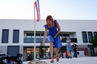 Benkovac: Organizatori benkovačkog festivala “Nosi se” koji je odgođen nakon prosvjeda branitelja održali mirni prosvjed Benkovac: Organizatori benkovačkog festivala “Nosi se” koji je odgođen nakon prosvjeda branitelja održali mirni prosvjed