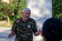 Benkovac: Organizatori benkovačkog festivala “Nosi se” koji je odgođen nakon prosvjeda branitelja održali mirni prosvjed Benkovac: Organizatori benkovačkog festivala “Nosi se” koji je odgođen nakon prosvjeda branitelja održali mirni prosvjed