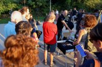 Benkovac: Organizatori benkovačkog festivala “Nosi se” koji je odgođen nakon prosvjeda branitelja održali mirni prosvjed Benkovac: Organizatori benkovačkog festivala “Nosi se” koji je odgođen nakon prosvjeda branitelja održali mirni prosvjed