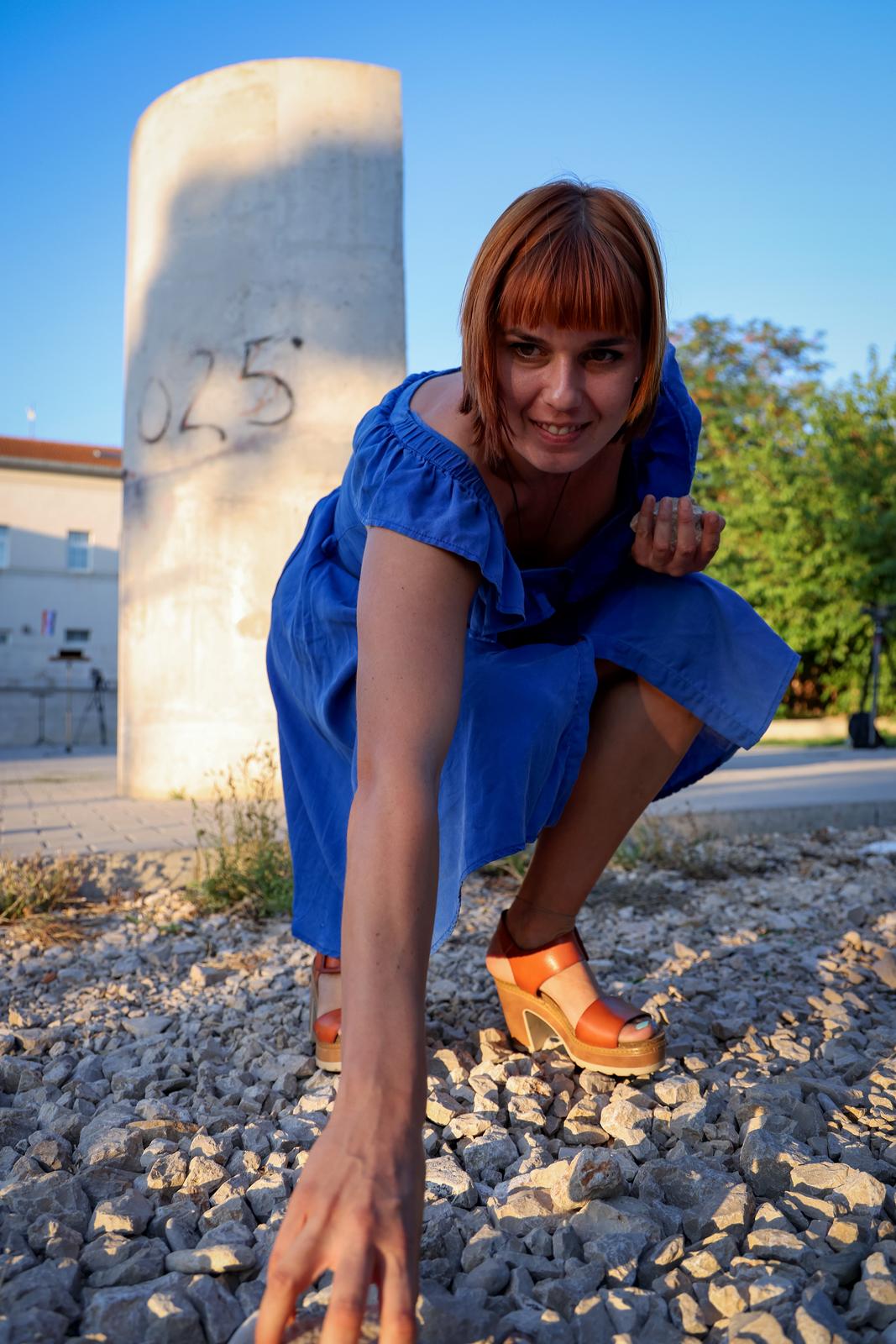 Benkovac: Organizatori benkovačkog festivala “Nosi se” koji je odgođen nakon prosvjeda branitelja održali mirni prosvjed Benkovac: Organizatori benkovačkog festivala “Nosi se” koji je odgođen nakon prosvjeda branitelja održali mirni prosvjed