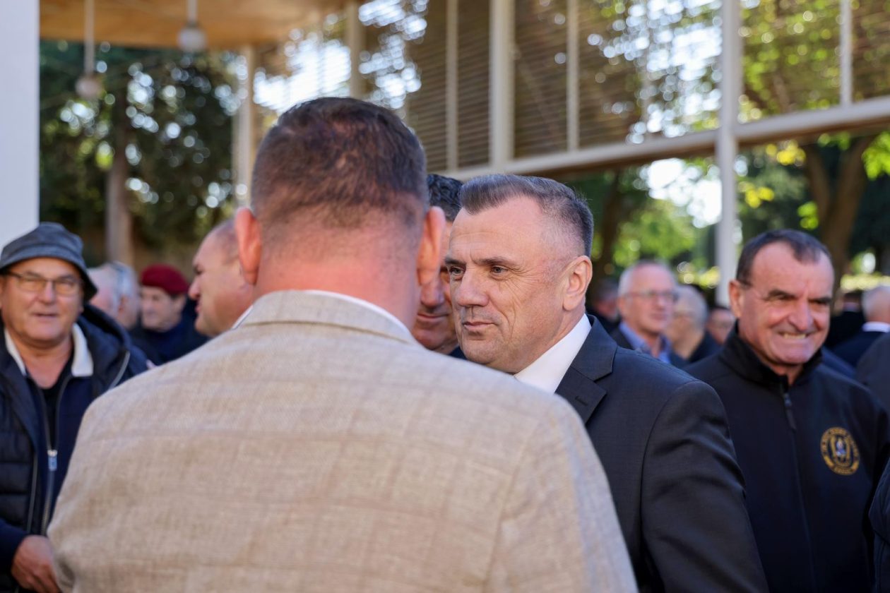 Polaganje vijenaca povodom Dana obrane grada