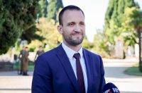 Polaganje vijenaca povodom Dana obrane grada